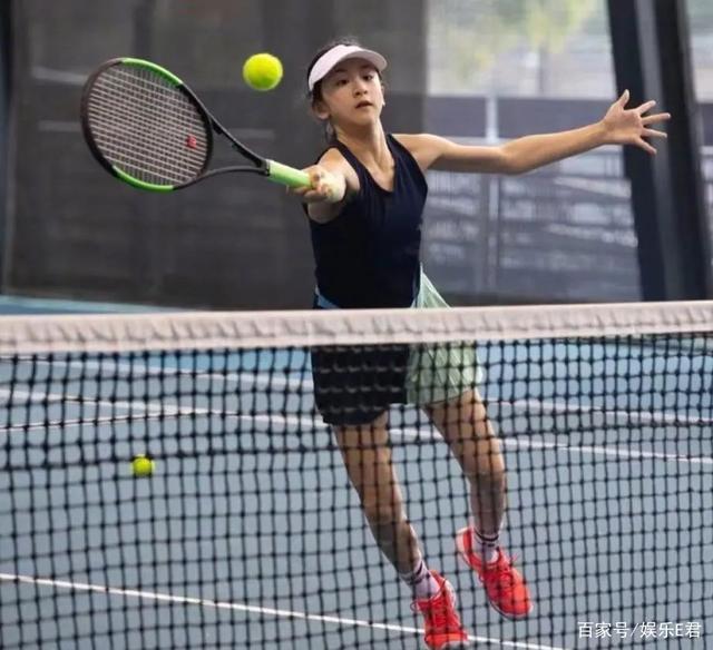 球队中脱颖 球队中脱颖